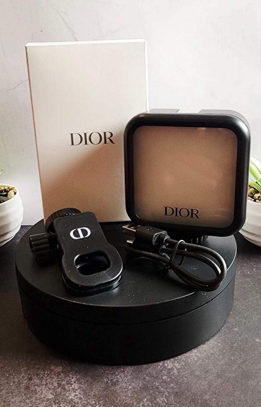 VIRAL Dior Beauty Limited Edition LED Selfie Light Panel